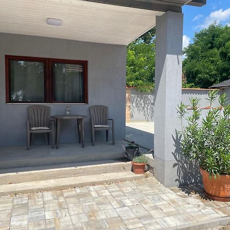 Apartmán Joleso Piheno Inárcs Exteriér fotografie