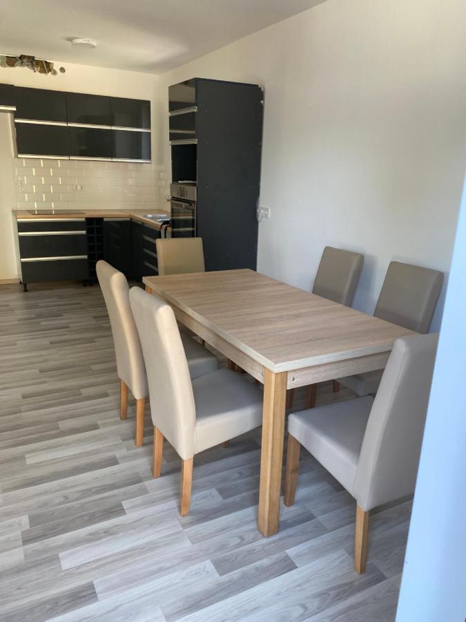 Apartmán Joleso Piheno Inárcs Exteriér fotografie